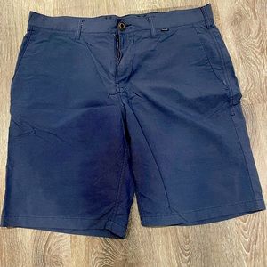 Hurley Men’s Dri-FIT Chino Walkshort size 34 waist, 10 inch inseam.  Blue